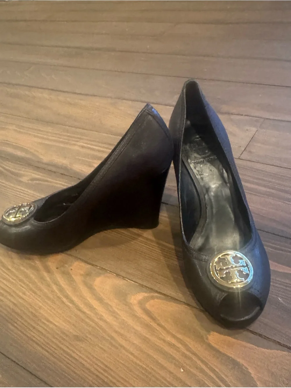Tory Burch Wedge Heels 9.5M Black Leather